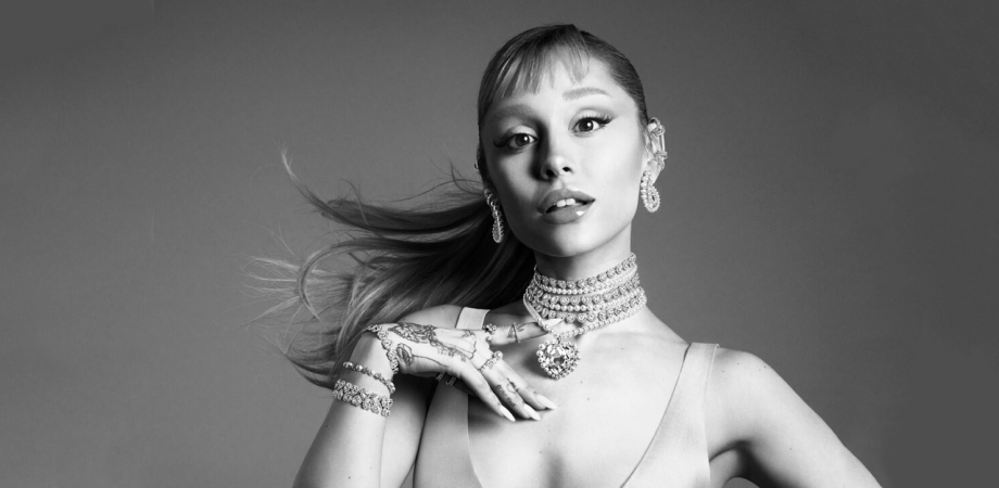 The perfect gift: earrings, necklaces, bracelets, and more
