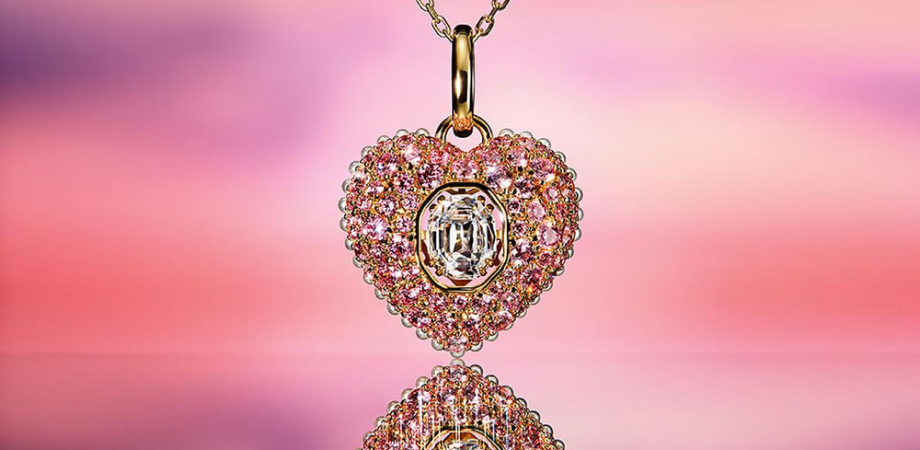 Dazzle your beloved with Swarovski jewelry on Valentine's Day