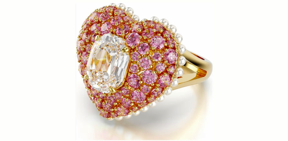 Cocktail Ring in the Shape of a Heart with Crystals and Pearls