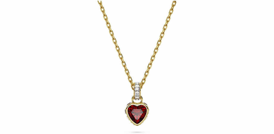 Chain Necklace with a Heart-Shaped Pendant