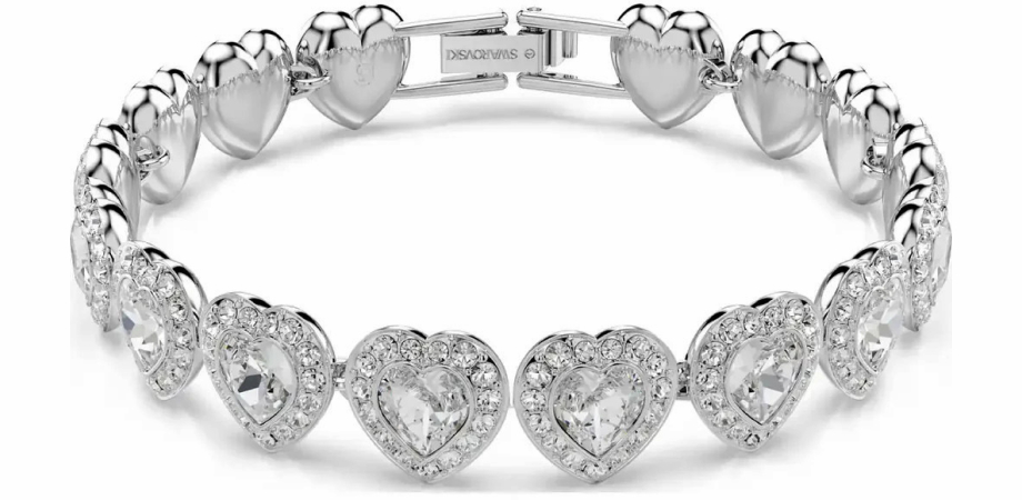 Tennis bracelet with hearts
