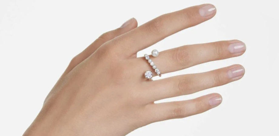 Cocktail Ring with Pearls