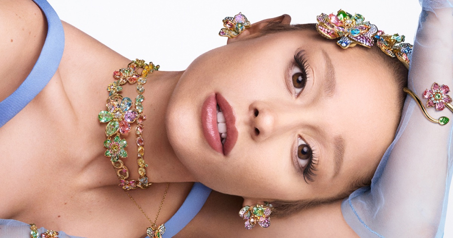 Ariana Grande su Swarovski papuošalais